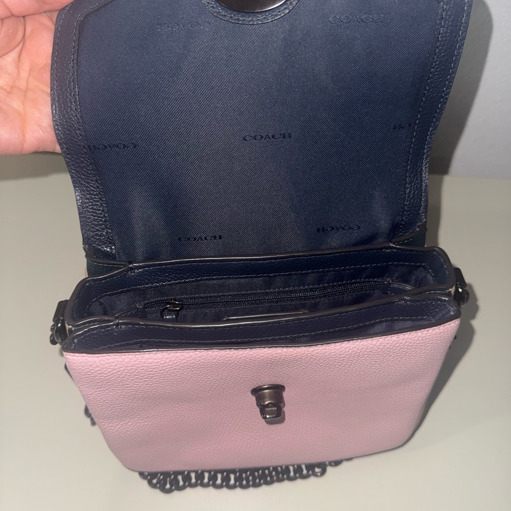 Coach Cassie Leather Crossbody Bag w/ 3 different strap options! - Picture 8 of 10